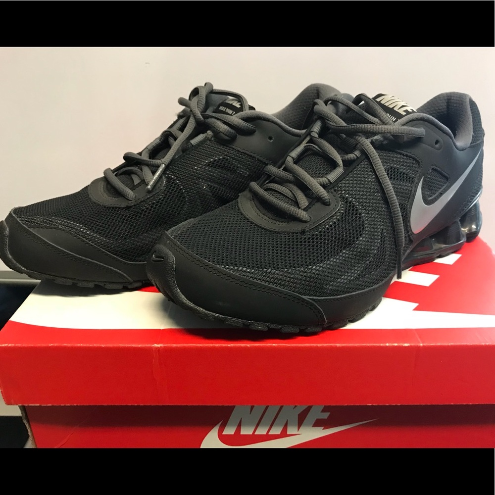 used great contrition Nike Reax Run 7